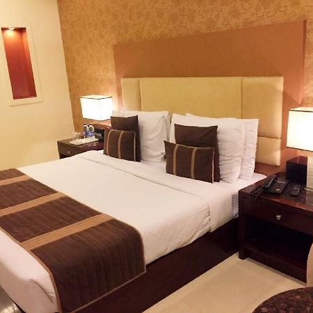 Hotel Vista New Delhi Extérieur photo